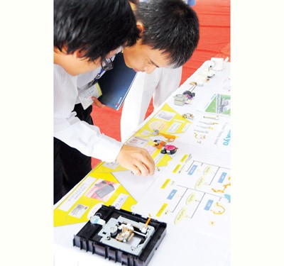 Export companies pay much attention to domestic components and machines (Photo: SGGP) Export companies pay much attention to domestic components and machines (Photo: SGGP)